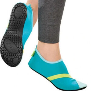 Fitkicks Slip On Athleisure Shoes Blue Green Flex Size Medium (7-8)